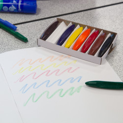 8 CRAYONS CIRE TRIANGULAIRES GRAFFIX COLORIS ASSORTIS