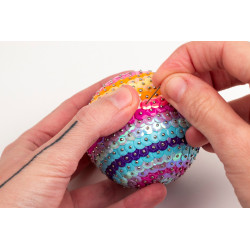 8428885491447 - PAILLETTES SEQUINS COLORIS ASSORTIS 120G (9000 PIÈCES)